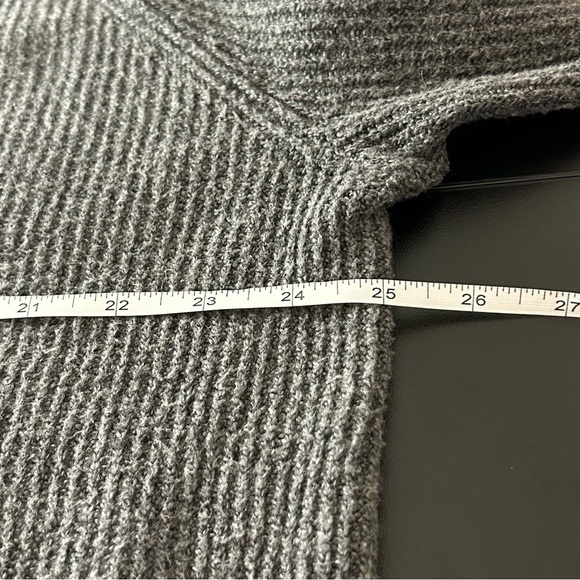 Old Navy Sweater V-Neck Women's Gray Size XL Oversized - Picture 5 of 6